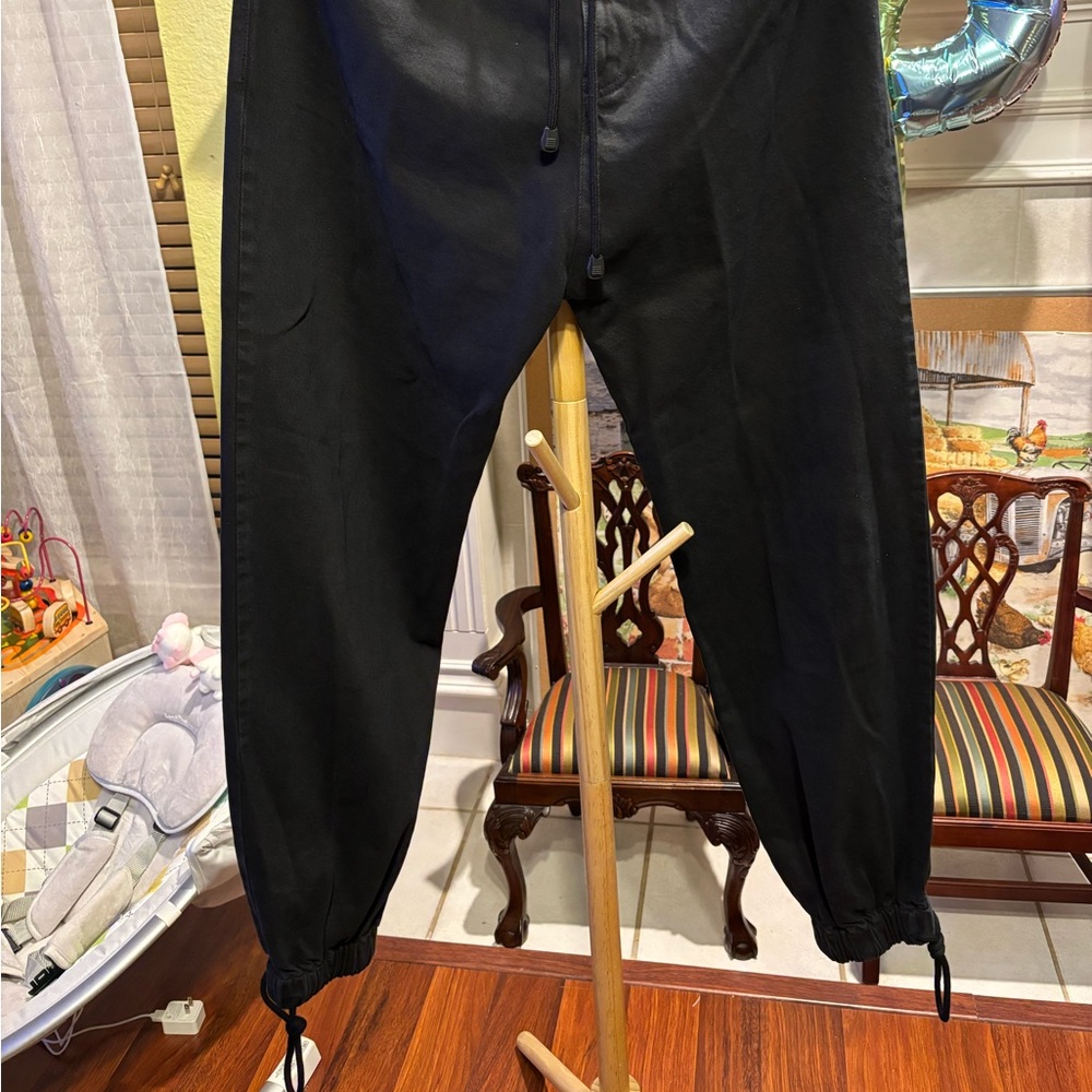 Gucci Black Relaxed Jeans with Classic Style